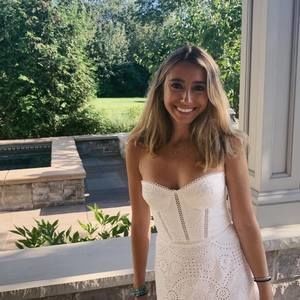 Meet your Posher, Julia